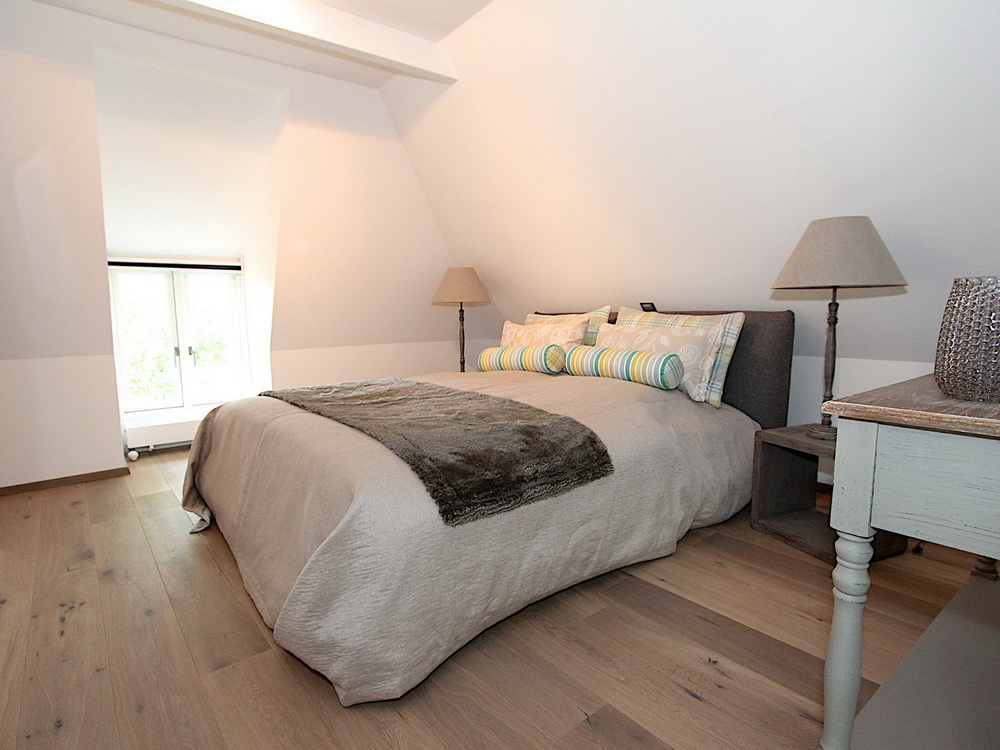 Romantischer Luxus im historischen Reetdachhaus im Ortsteil Böhl